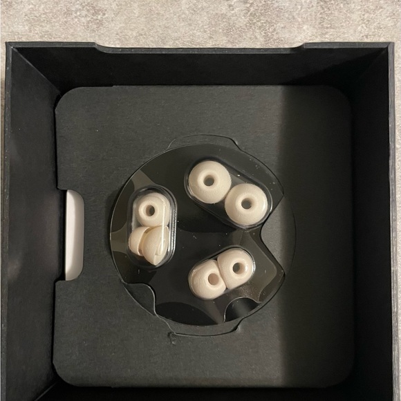 White PowerBeat Pros - Picture 4 of 5